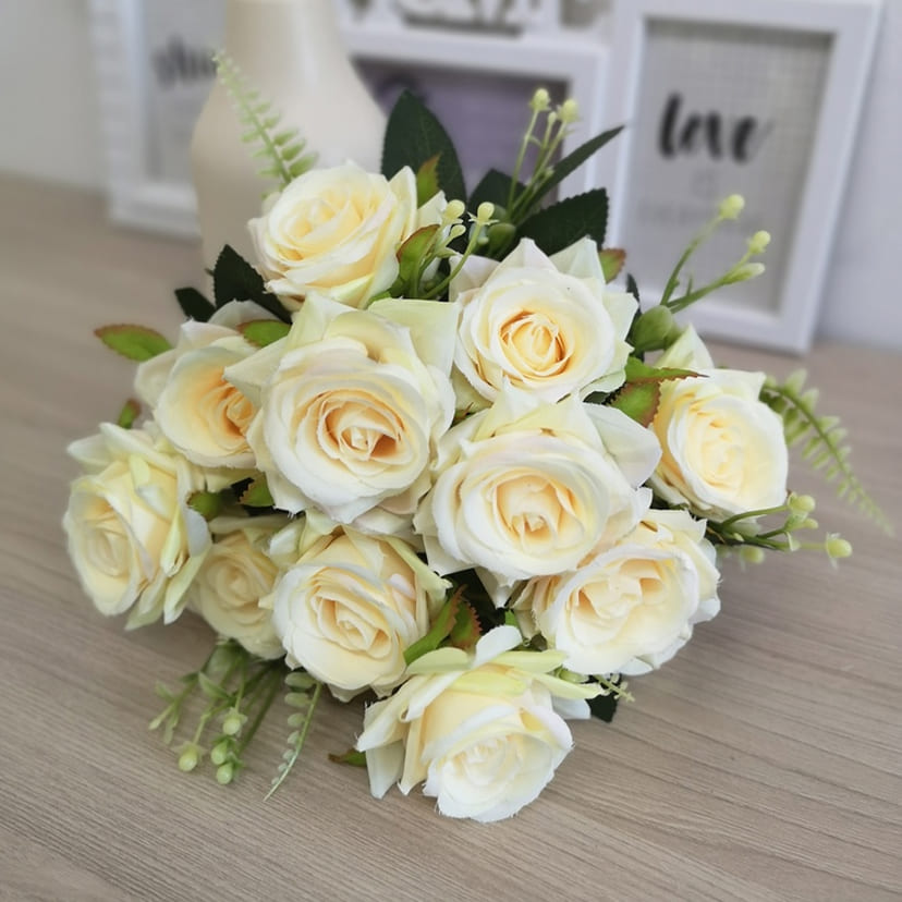 Искусственные цветы в Набережных Челнах | Цветы искусственные «Розы острые», молочно-персиковые, букет