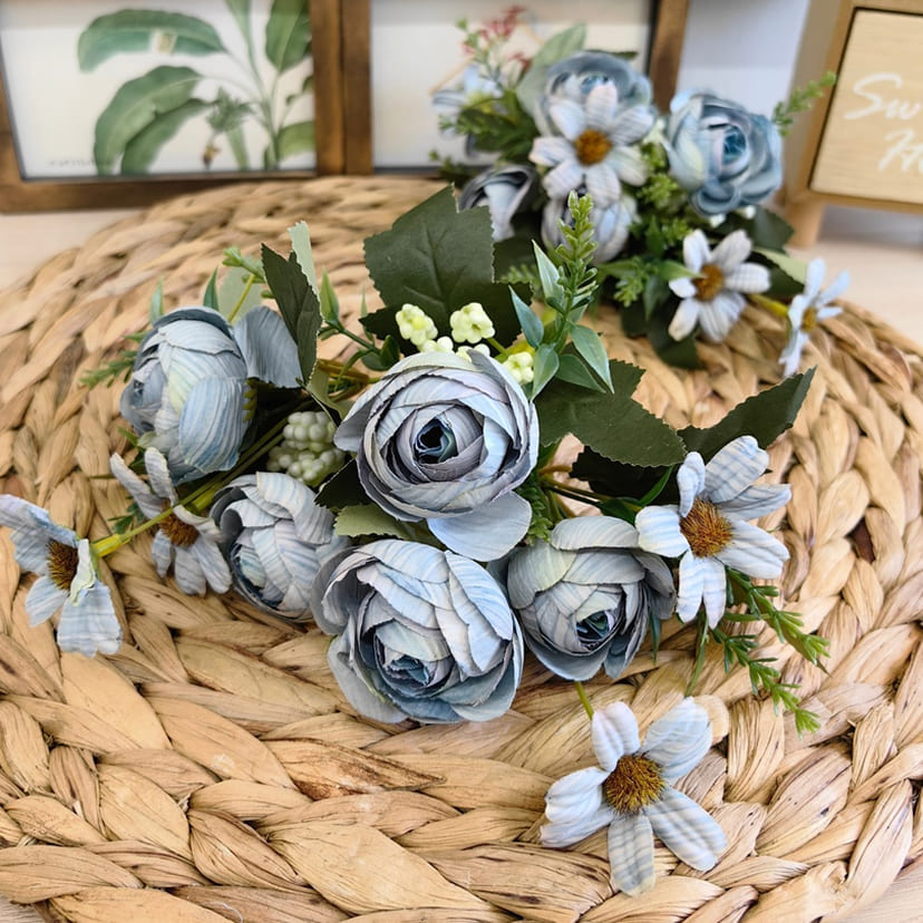 Искусственные цветы в Набережных Челнах | Цветы искусственные «Камелии с мелкоцветом», голубые, букет